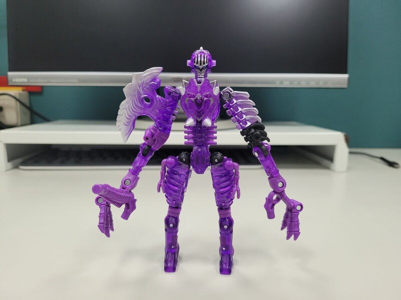 Netflix Transformers Spoiler Pack Megatron And Skelivore  (10 of 23)